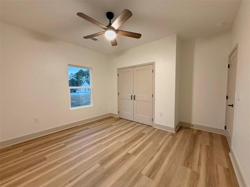 Spacious, unfurnished interior of a new home in , Calhoun (Image 24).