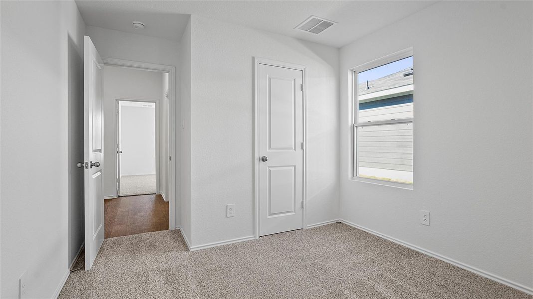 Spacious, unfurnished interior of a new home in Marigold, Kyle (Image 20).