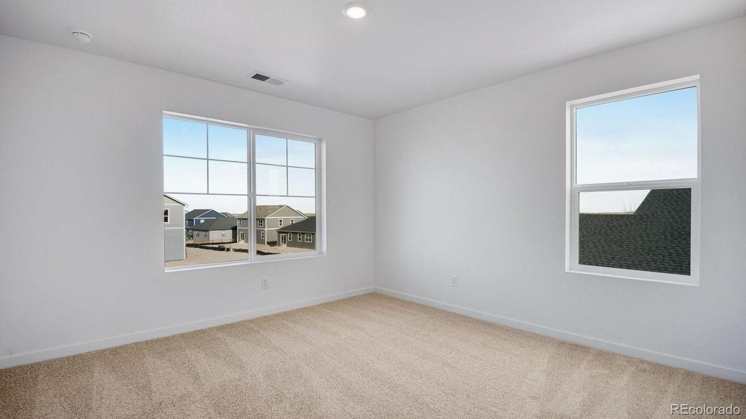 Spacious, unfurnished interior of a new home in Settlers Crossing, Commerce City (Image 29).