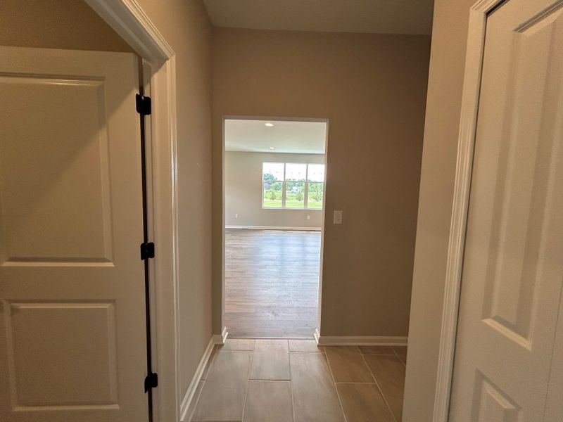 Spacious, unfurnished interior of a new home in Mystic Ridge, Whitmore Lake (Image 54).