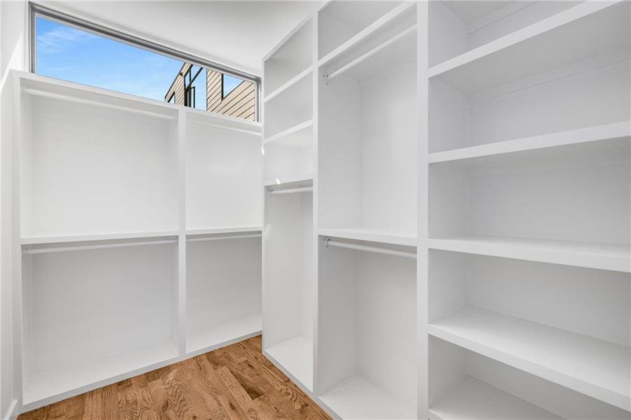 Spacious, unfurnished interior of a new home in , Atlanta (Image 18).