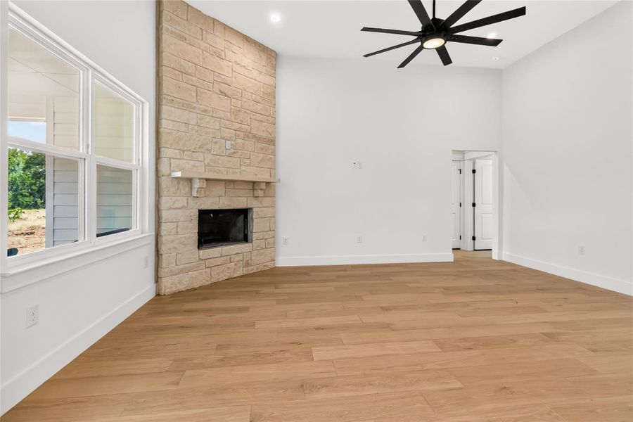 Living area without virtual staging