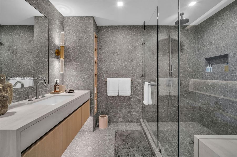 Image 50 of a home in .