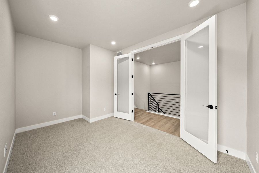 Spacious, unfurnished interior of a new home in Trumark Homes at Sterling Ranch, Littleton (Image 23).