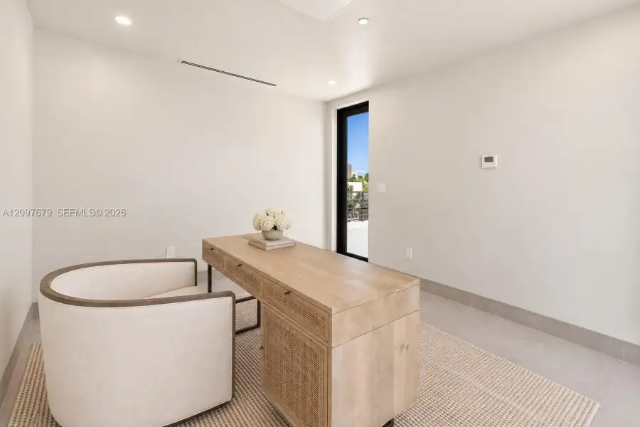 Furnished interior view inside a new home in , Fort Lauderdale (Image 23). Furnished interior view inside a new home in , Fort Lauderdale (Image 23).