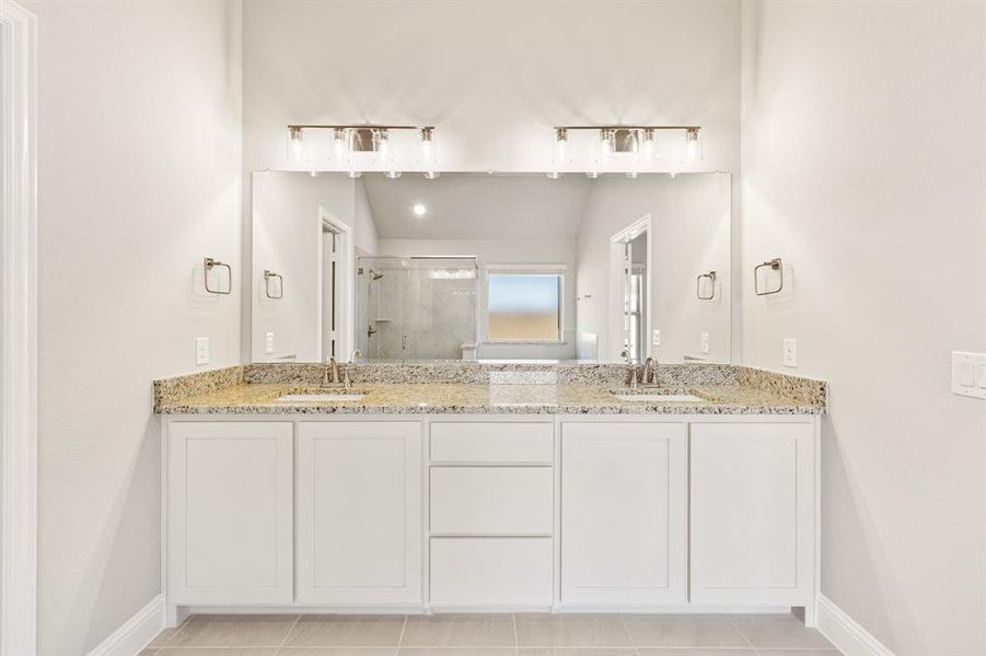 Furnished interior view inside a new home in Somerset, Venus (Image 15).