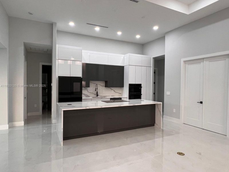 Furnished interior view inside a new home in , Cape Coral (Image 8).