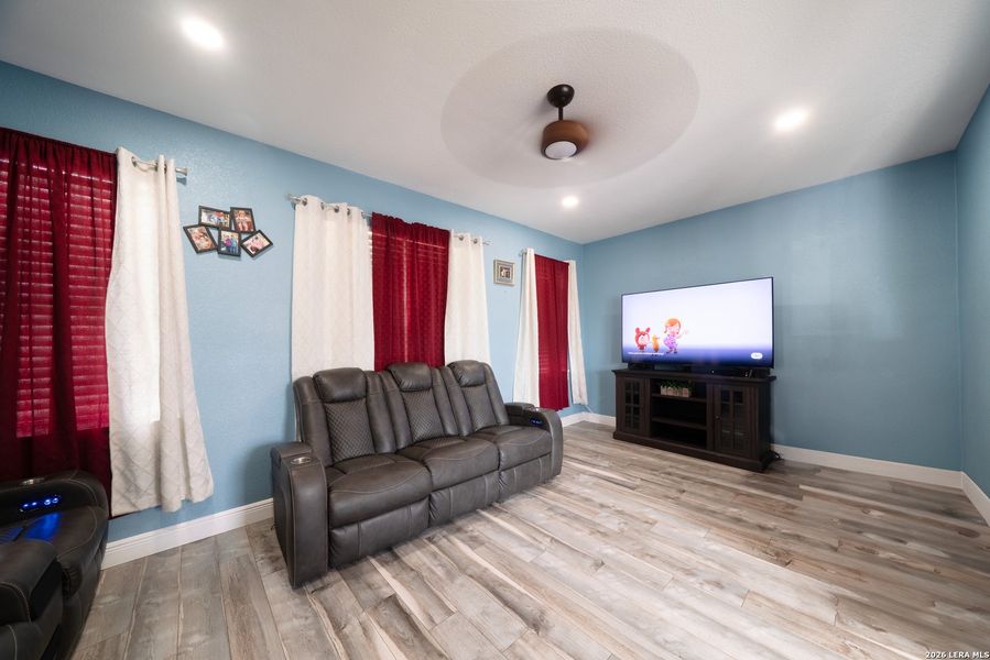 Furnished interior view inside a new home in , Schertz (Image 10).