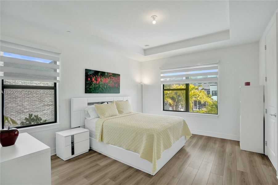 Furnished interior view inside a new home in , Plantation (Image 41).