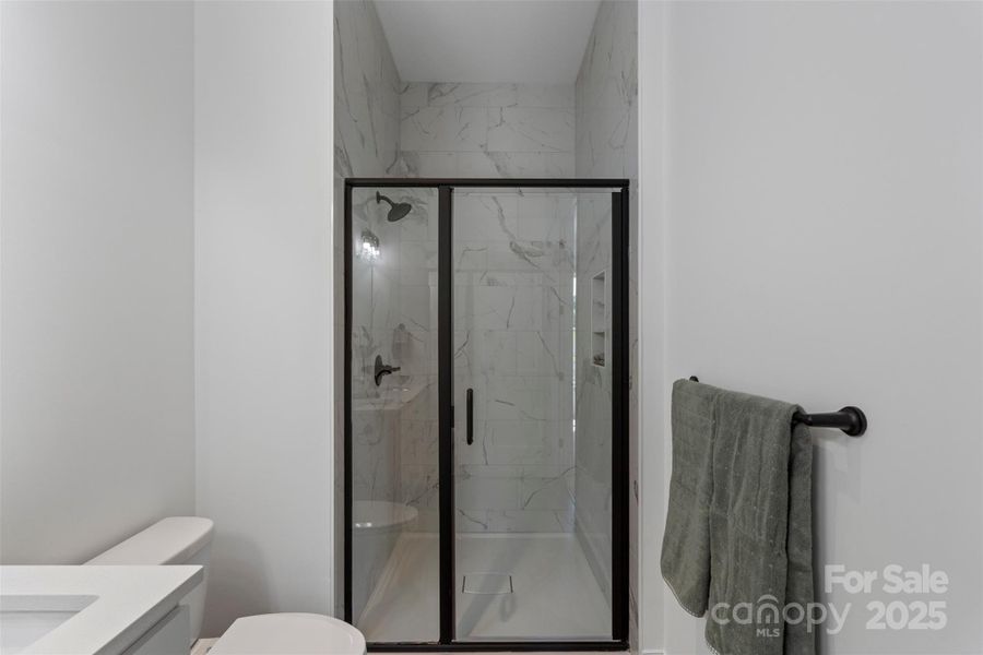 Image 33 of a home in .