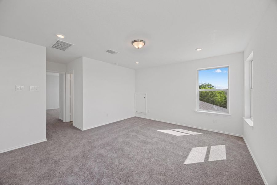 Spacious, unfurnished interior of a new home in Overlook Ranch, Georgetown (Image 28). Spacious, unfurnished interior of a new home in Overlook Ranch, Georgetown (Image 28).