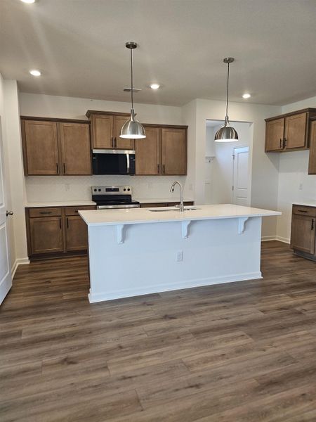 Furnished interior view inside a new home in Edgefield, Loris (Image 9).