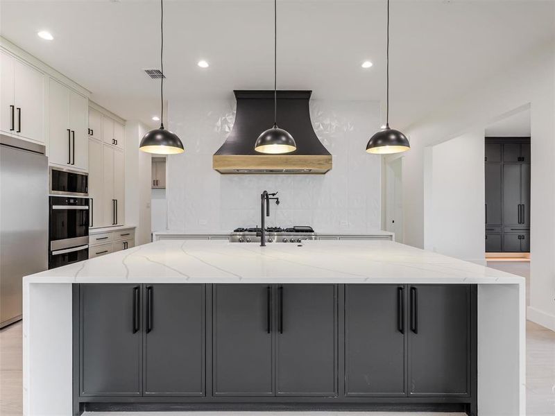 Furnished interior view inside a new home in , Gunter (Image 17).