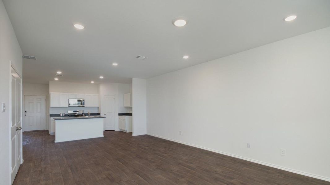 Spacious, unfurnished interior of a new home in Wayside, Uhland (Image 15). Spacious, unfurnished interior of a new home in Wayside, Uhland (Image 15).