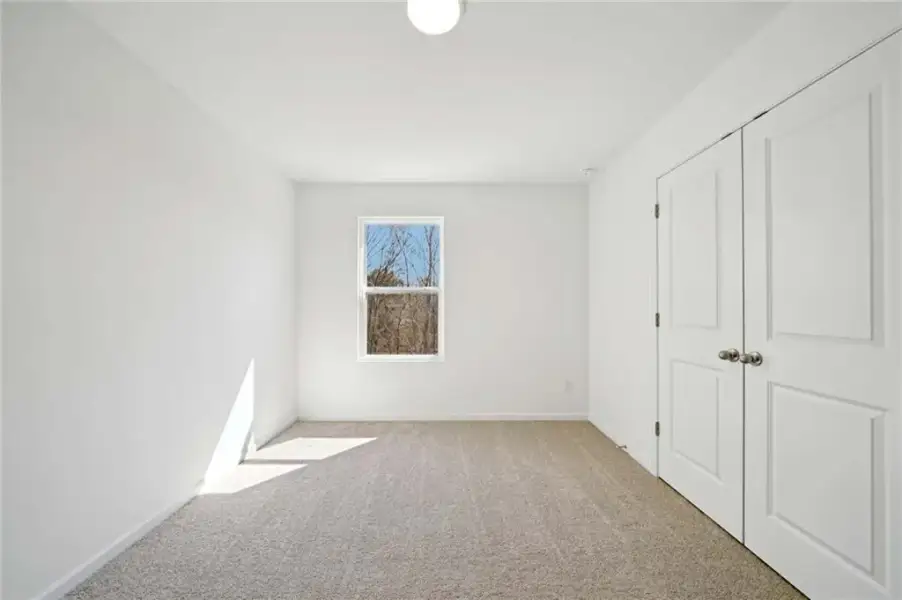 Spacious, unfurnished interior of a new home in Langston Reserve, Cartersville (Image 13).