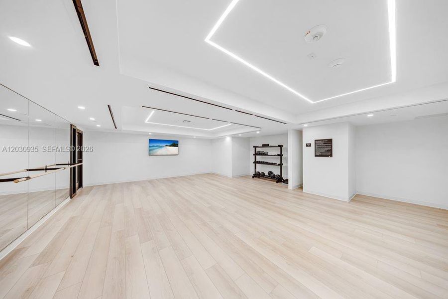 Spacious, unfurnished interior of a new home in , Miami (Image 21).