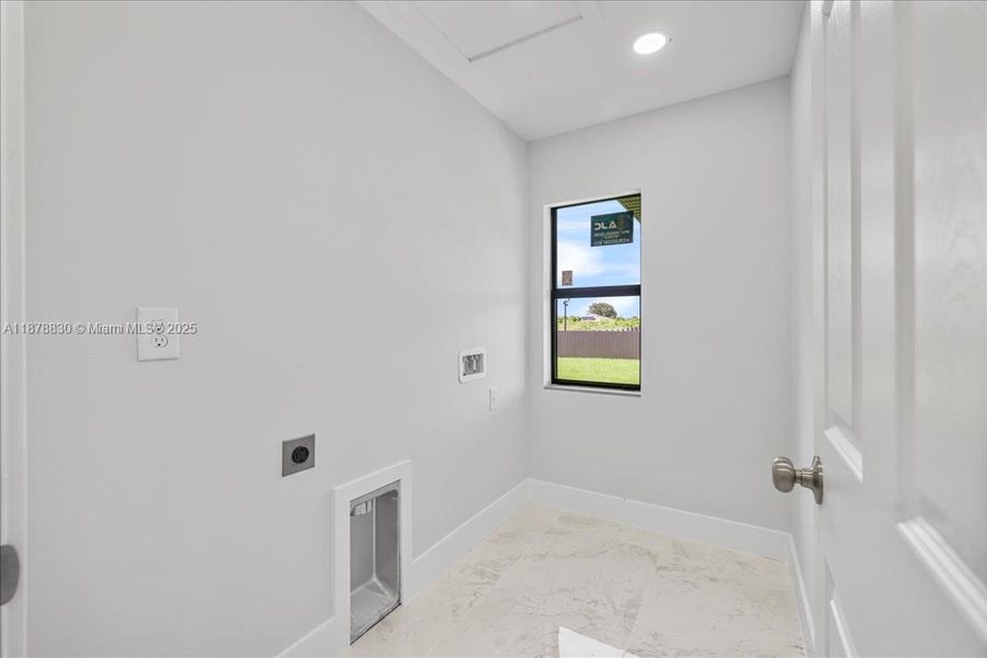 Image 27 of a home in .