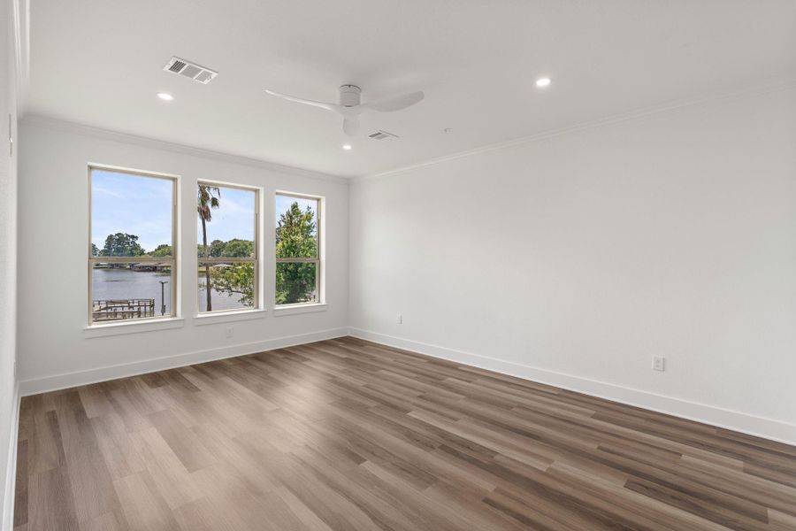 Spacious, unfurnished interior of a new home in , Onalaska (Image 17). Spacious, unfurnished interior of a new home in , Onalaska (Image 17).