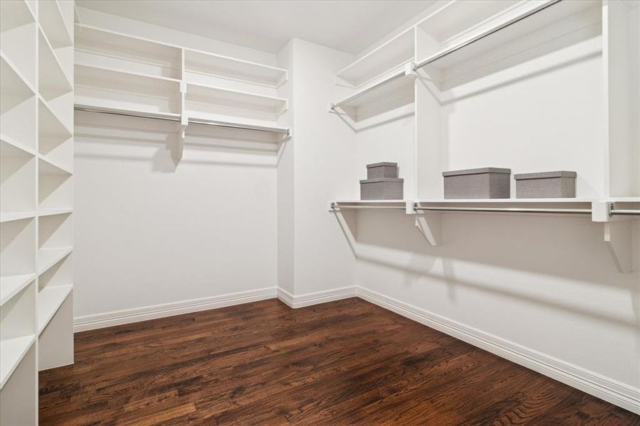 Spacious, unfurnished interior of a new home in , Dallas (Image 23).