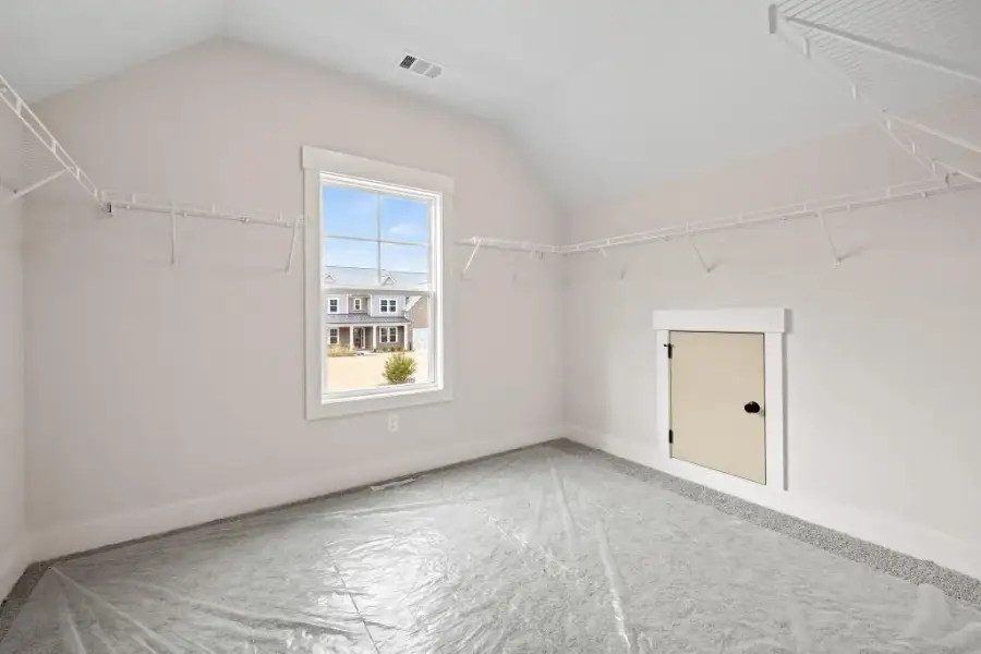 Spacious, unfurnished interior of a new home in Hillshire, Cumming (Image 38).