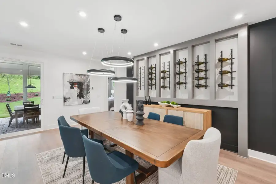 Altis at Serenity_Foxtail Manor Model_Di Altis at Serenity_Foxtail Manor Model_Di