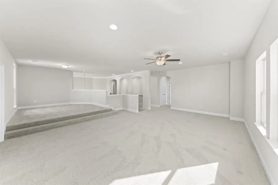 Representative unfurnished interior of a home built from the Portsmouth by Windsor Homes in Nelson Lake Estates, Rockwall (Image 29).