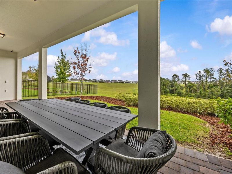 Exterior details and patio area of a home in , Montverde (Image 1).