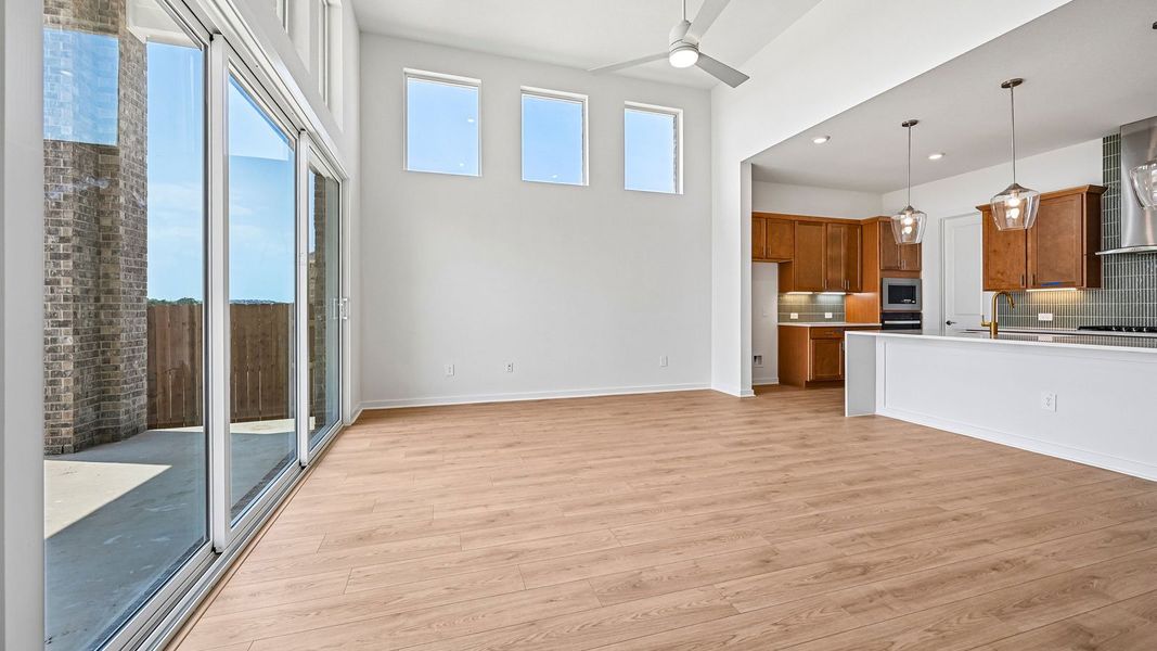 Spacious, unfurnished interior of a new home in The Enclave at Bar W Ranch, Leander (Image 27).
