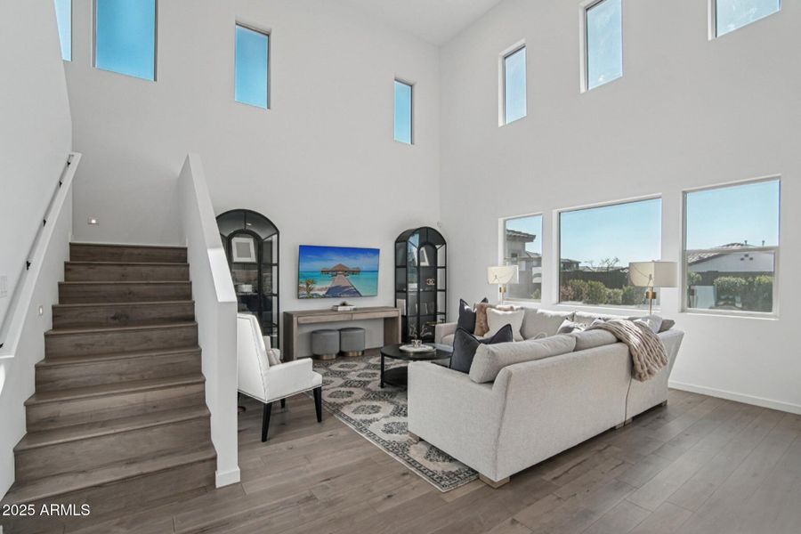 6-web-or-mls-E Waller Ln-S2611-006 (2)