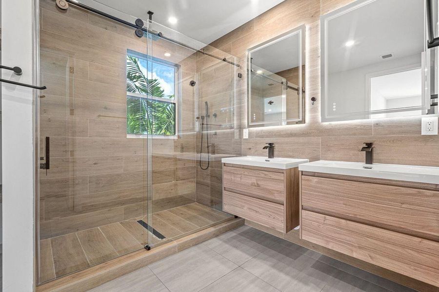 Máster Bathroom