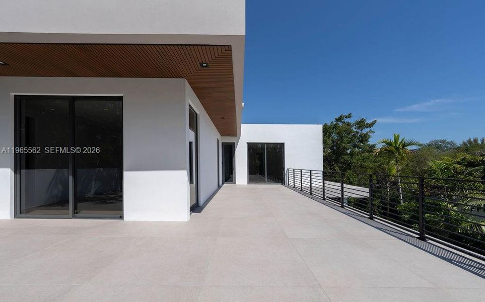 Exterior details and patio area of a home in , Miami (Image 24).