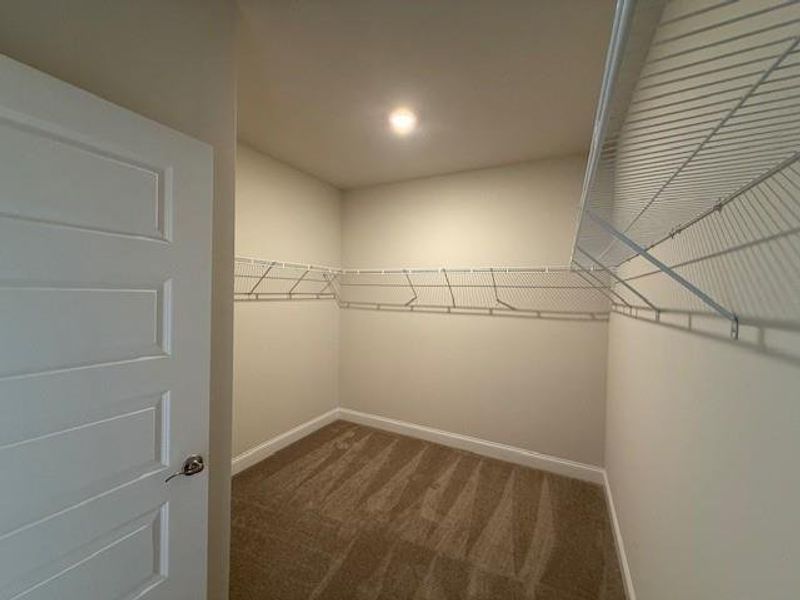 Spacious, unfurnished interior of a new home in Cooper's Walk, Loganville (Image 12).