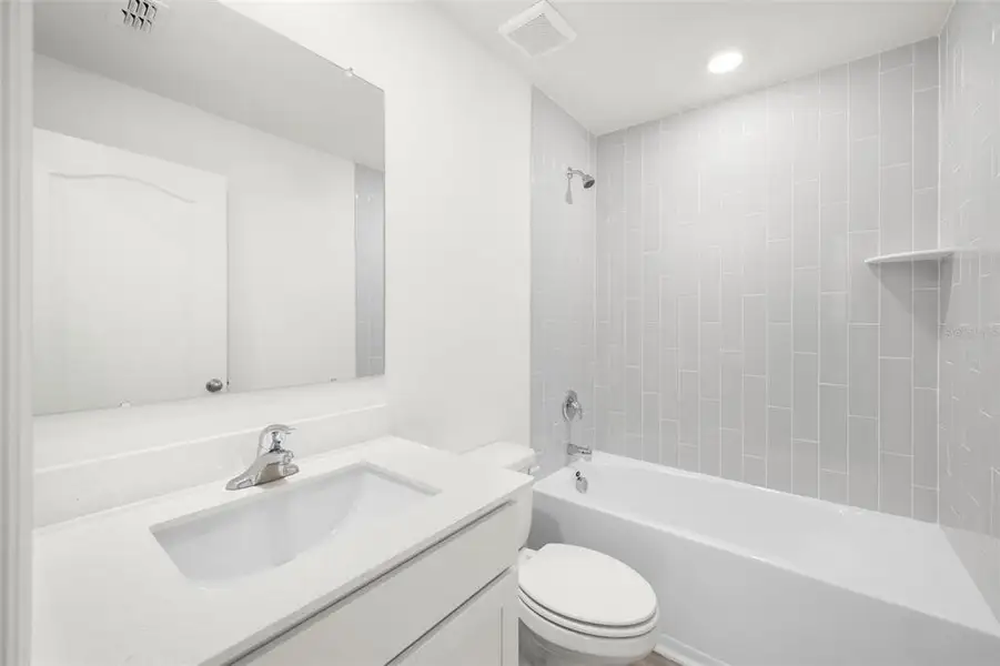 Furnished interior view inside a new home in Tula Parc, Astatula (Image 8). Furnished interior view inside a new home in Tula Parc, Astatula (Image 8).