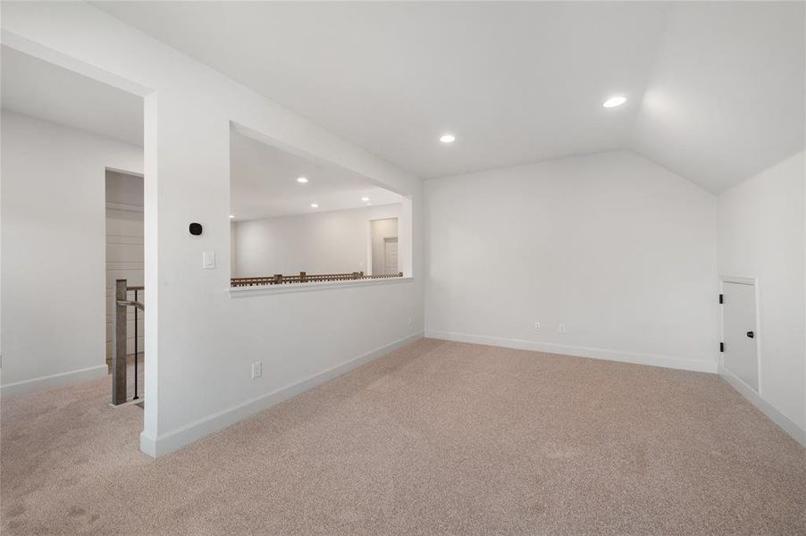 Spacious, unfurnished interior of a new home in Avondale, Fate (Image 17).