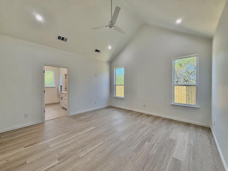 Spacious, unfurnished interior of a new home in , Granbury (Image 31). Spacious, unfurnished interior of a new home in , Granbury (Image 31).