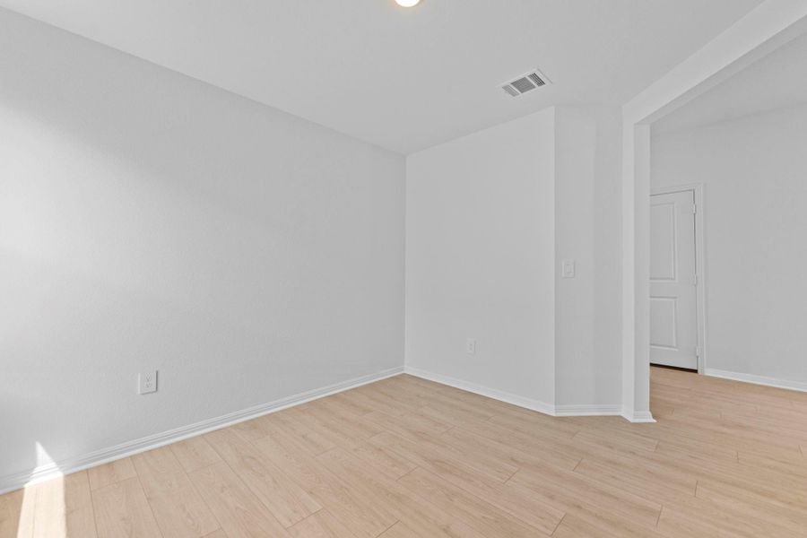 Spacious, unfurnished interior of a new home in Bar W Ranch, Leander (Image 18). Spacious, unfurnished interior of a new home in Bar W Ranch, Leander (Image 18).