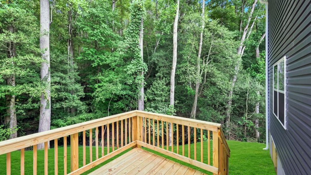 Exterior details and patio area of a home in Hawk Ridge, Anderson (Image 20).