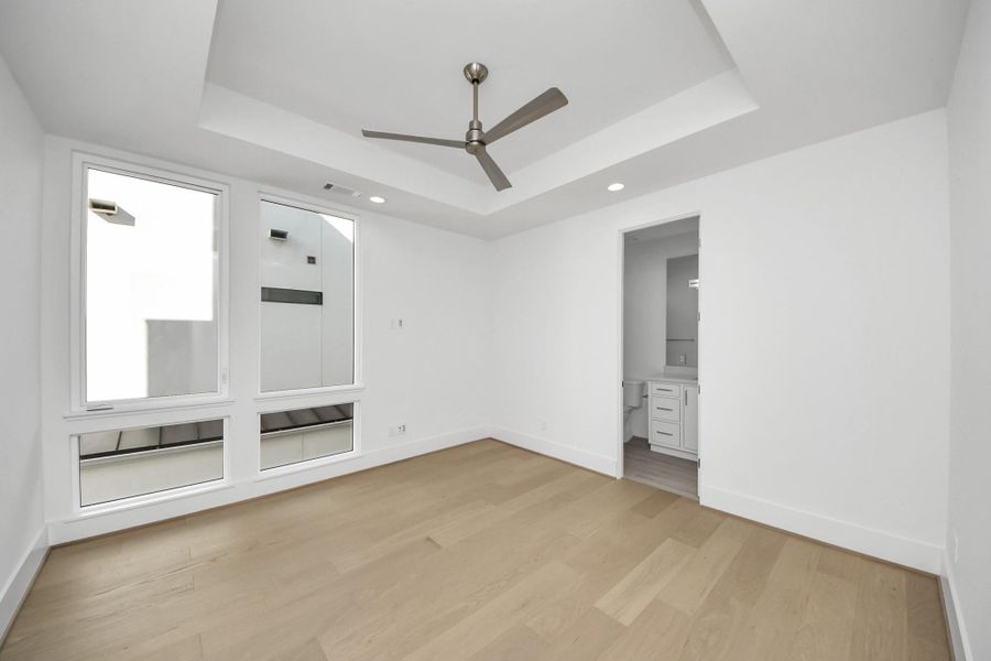 Spacious, unfurnished interior of a new home in , Houston (Image 21).