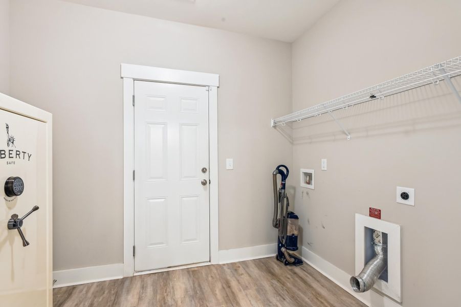 Spacious, unfurnished interior of a new home in , Summerville (Image 28). Spacious, unfurnished interior of a new home in , Summerville (Image 28).