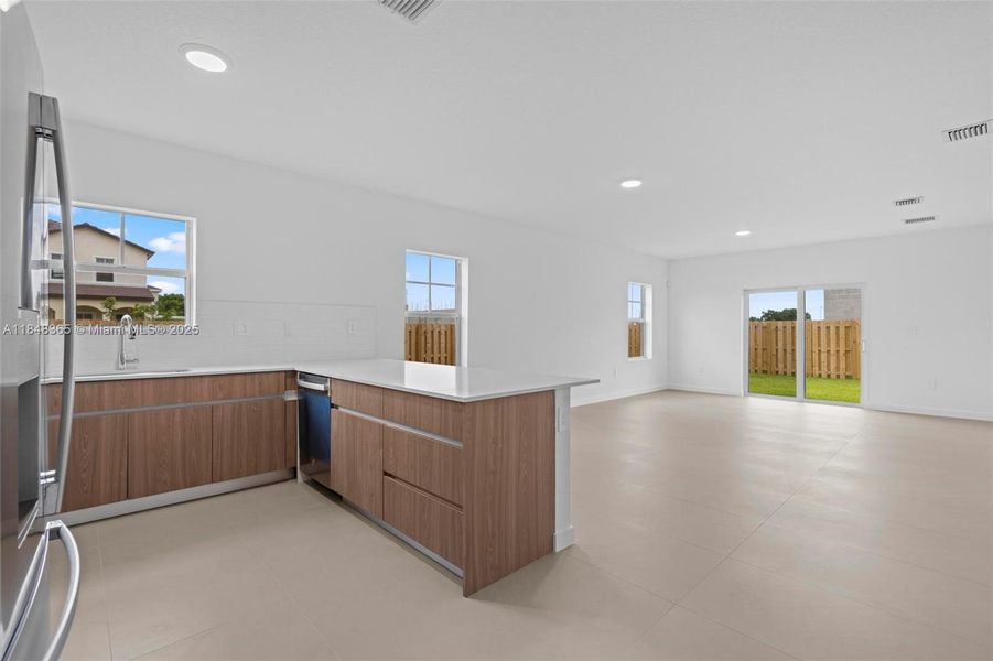 Image 32 of a home in .