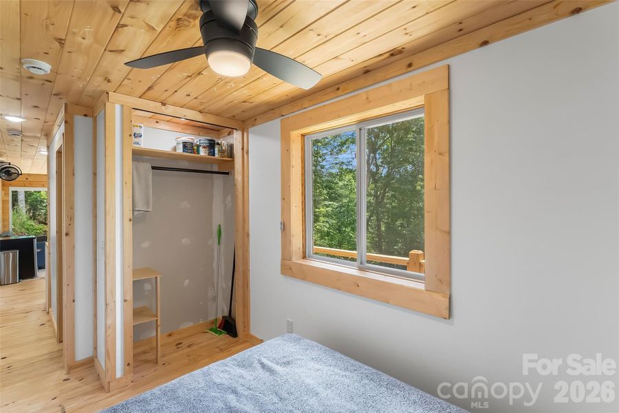 Image 28 of a home in .