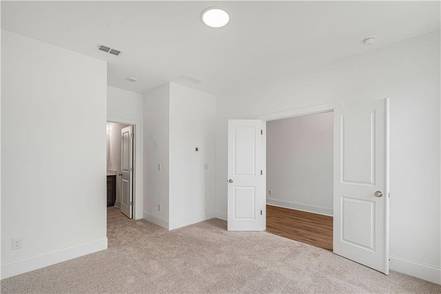 Spacious, unfurnished interior of a new home in Waterhaven, Cumming (Image 29).