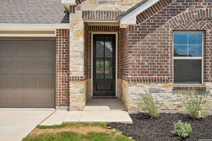 Exterior details and patio area of a home in , San Antonio (Image 30).