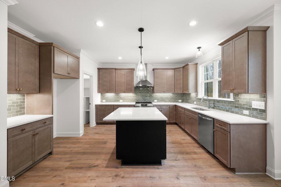 926FA354-7439-4B31-80E7-C58C622A4104