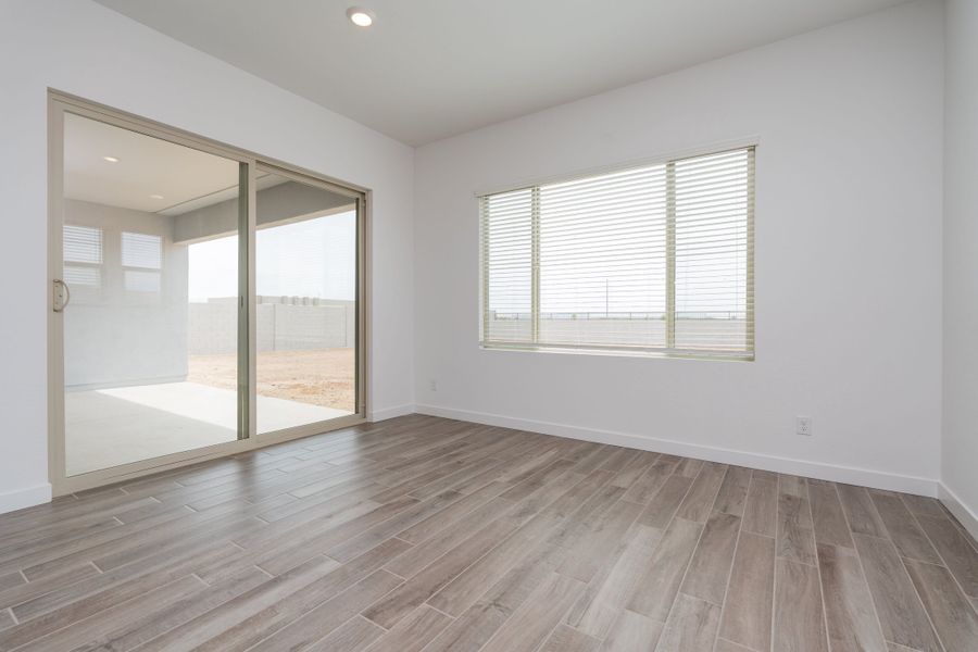 Spacious, unfurnished interior of a new home in Abel Ranch, Goodyear (Image 11).