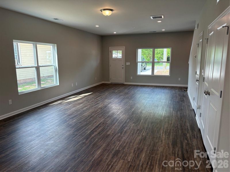 Spacious, unfurnished interior of a new home in , Gastonia (Image 7).