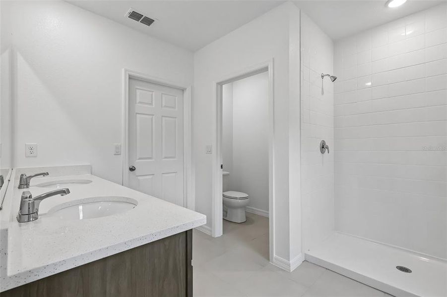 Furnished interior view inside a new home in Eagletail Landings, Howey-in-the-Hills (Image 10).