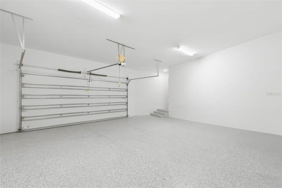 Spacious, unfurnished interior of a new home in , Palmetto (Image 31).