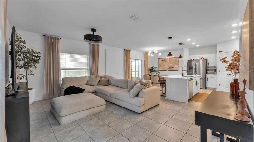 Furnished interior view inside a new home in , Winter Haven (Image 5).