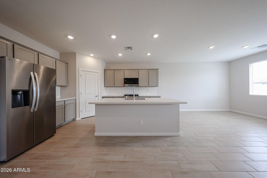 11_Lakes-RED_Erie_New-Construction_Maric